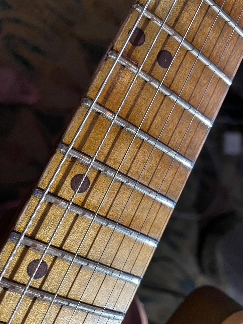 Custom guitar online fretboard